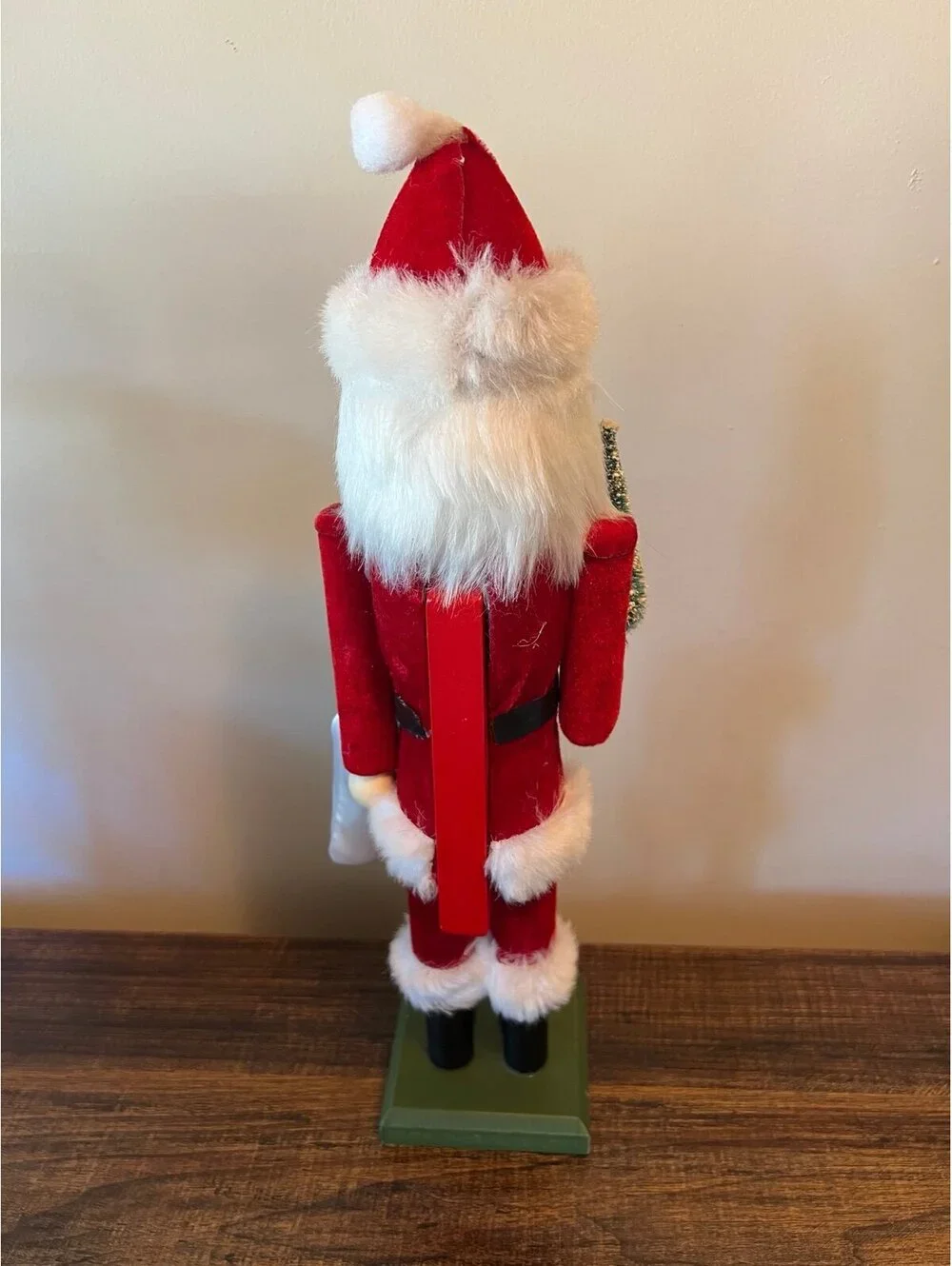 2015 Santa Claus Wooden Christmas Nutcracker Figurine 13 3/4” L tree Toy Sack